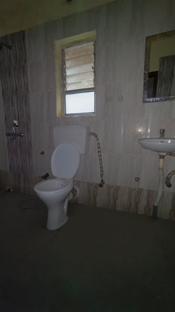 Unfurnished 3bhk in six mile, Juripar Path, Barbari Village, Guwahati, Assam, India for Rent